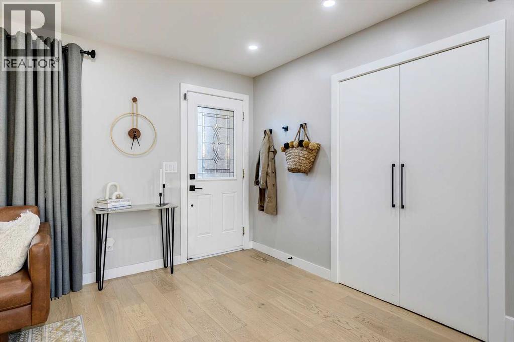 Single Family House 4 Level for Sale in  Vegas Road NW Varsity Calgary 