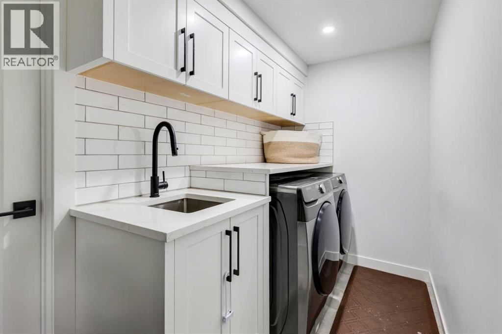 Single Family House 4 Level for Sale in  Vegas Road NW Varsity Calgary 