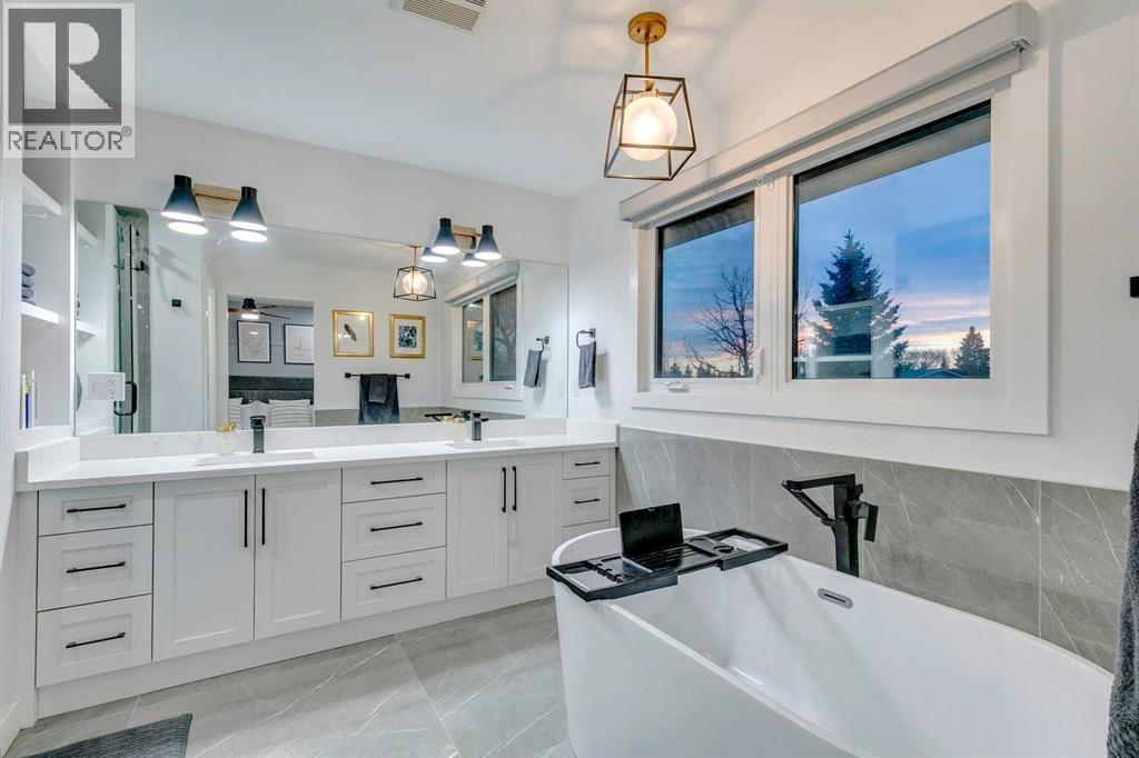 Single Family House 4 Level for Sale in  Vegas Road NW Varsity Calgary 