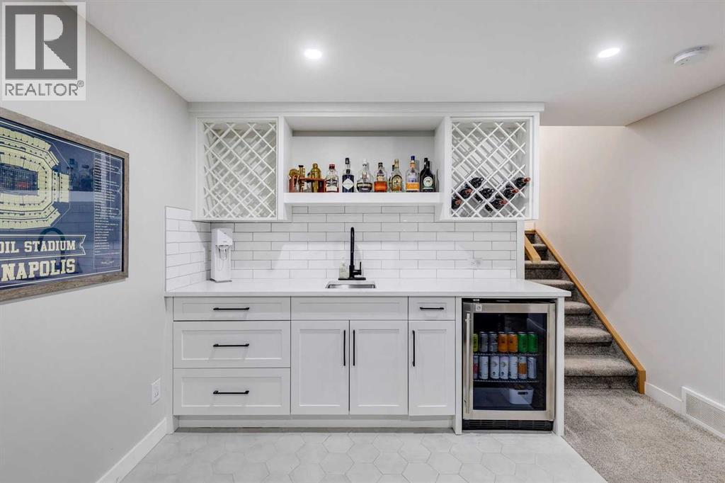 Single Family House 4 Level for Sale in  Vegas Road NW Varsity Calgary 