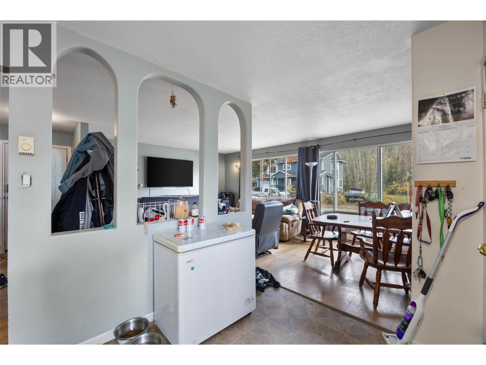 524 Aulin Avenue, Chase