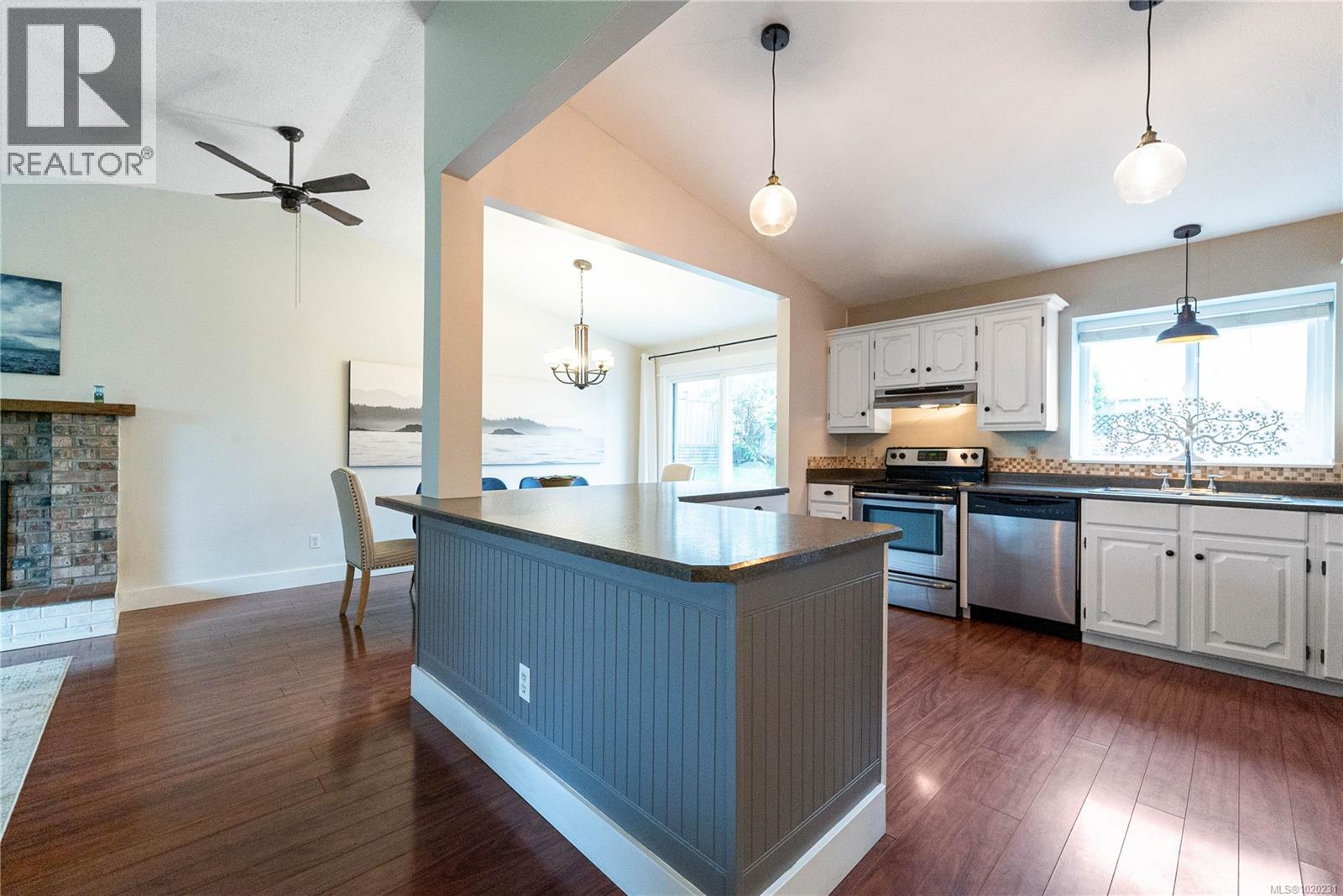 6255 Blueback Rd, Nanaimo