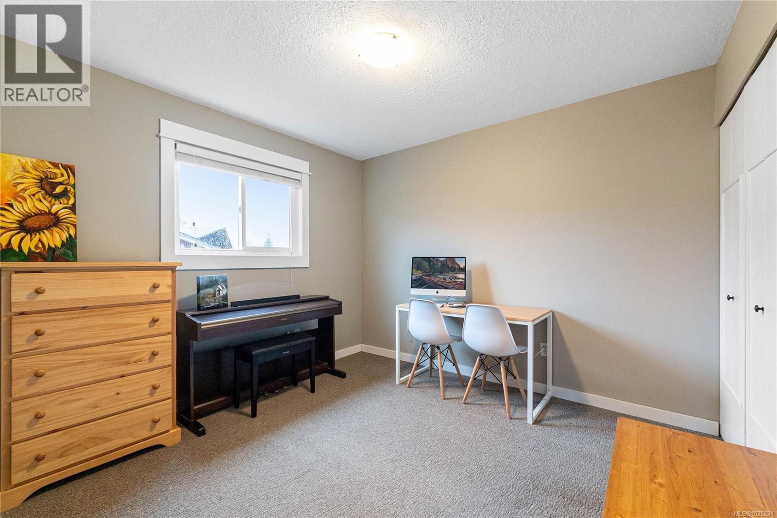 6255 Blueback Rd, Nanaimo