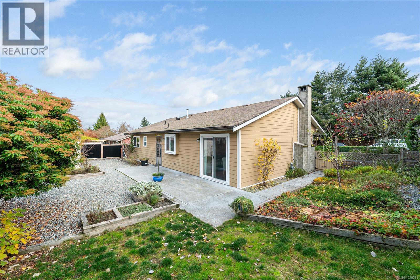 6255 Blueback Rd, Nanaimo