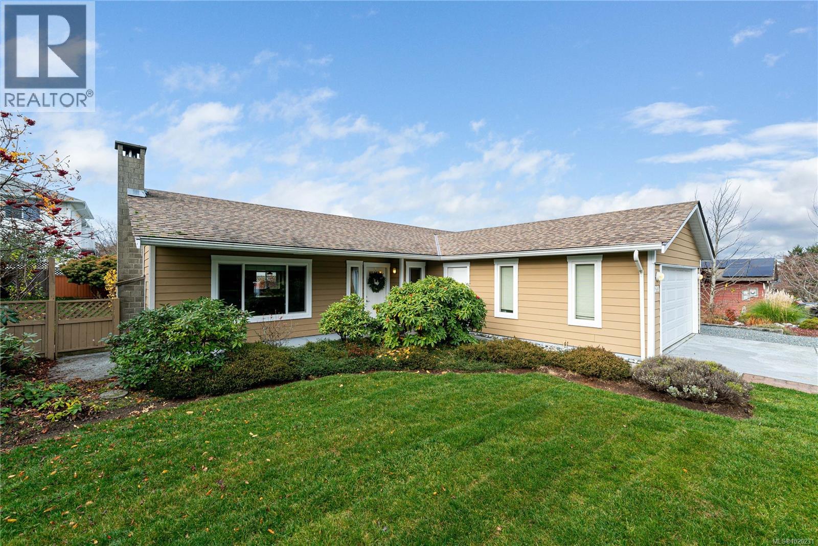 6255 Blueback Rd, Nanaimo