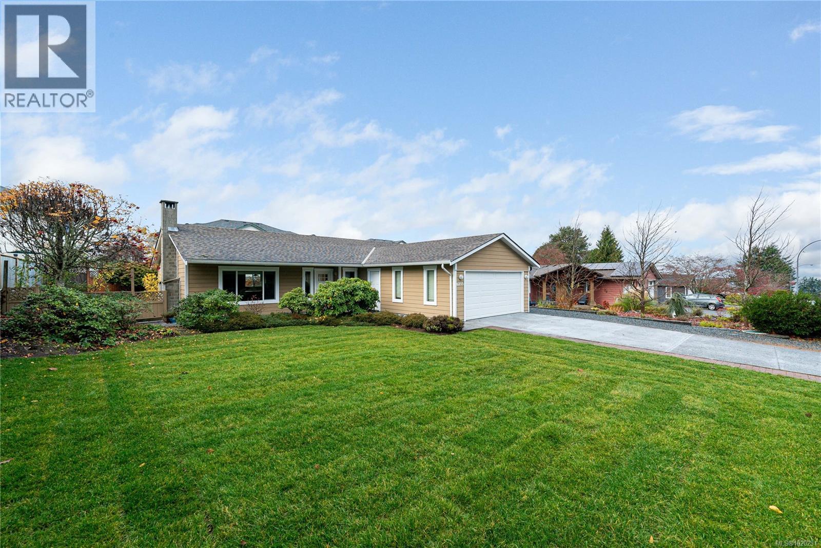 6255 Blueback Rd, Nanaimo