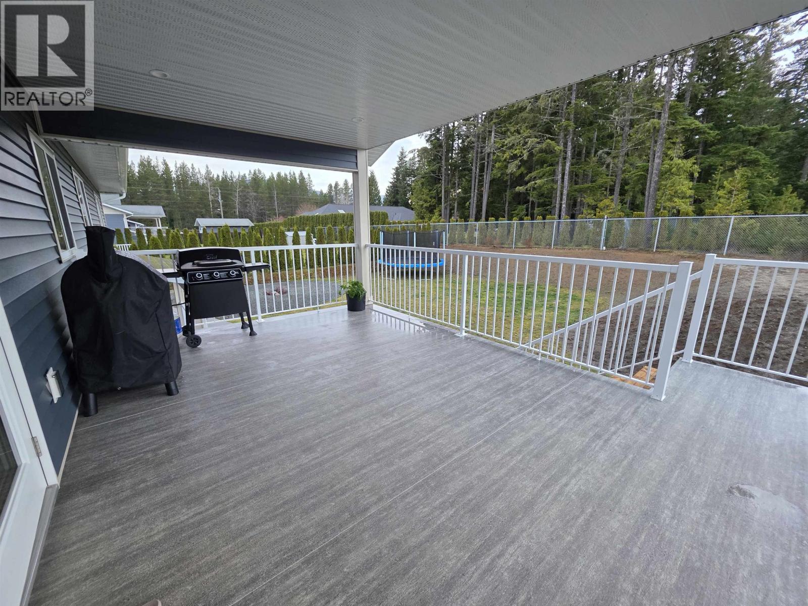 5110 JOLLIFFE AVENUE, Terrace