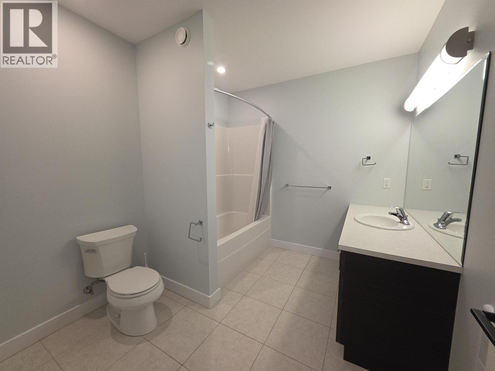 5110 JOLLIFFE AVENUE, Terrace