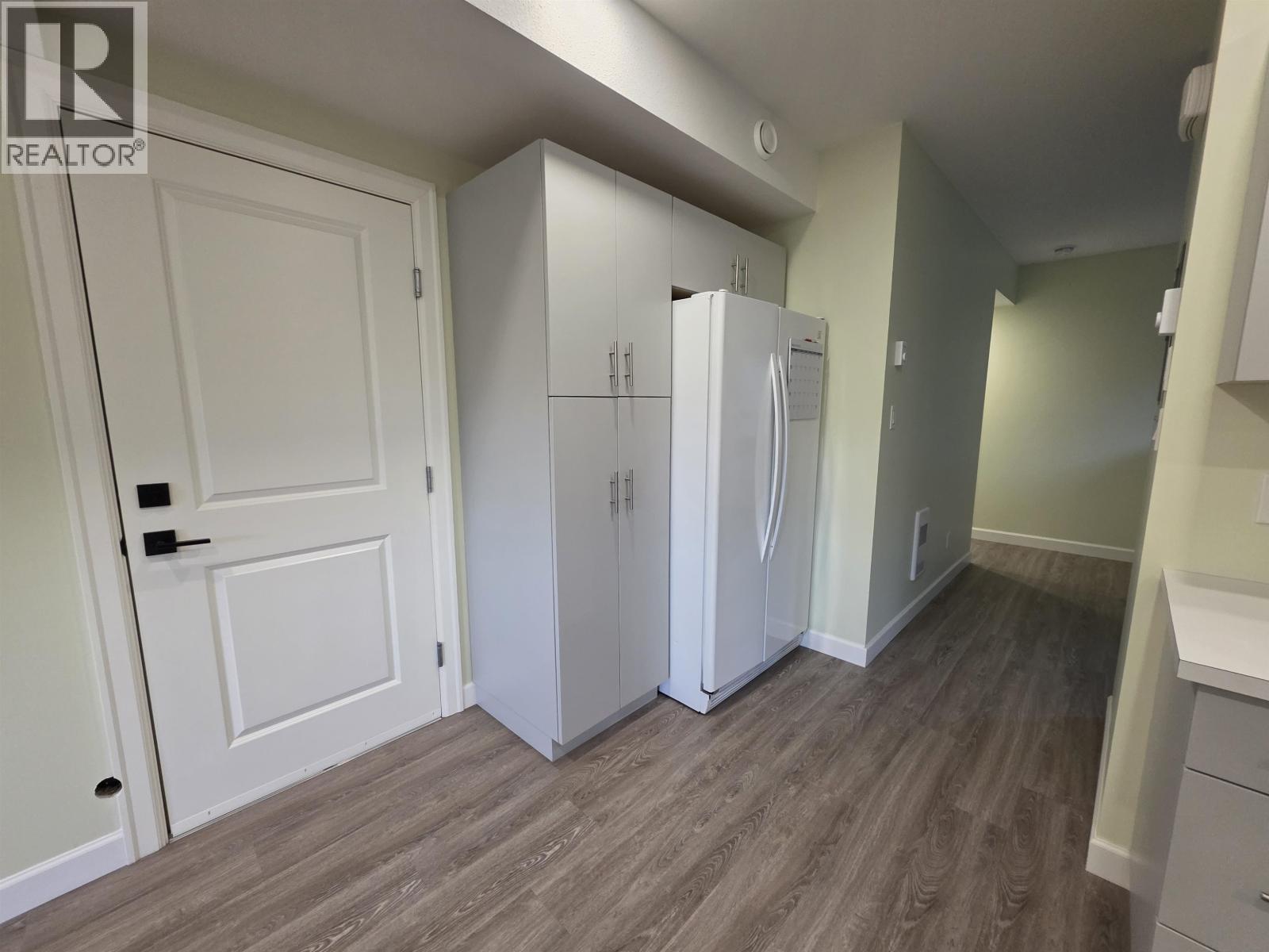 5110 JOLLIFFE AVENUE, Terrace