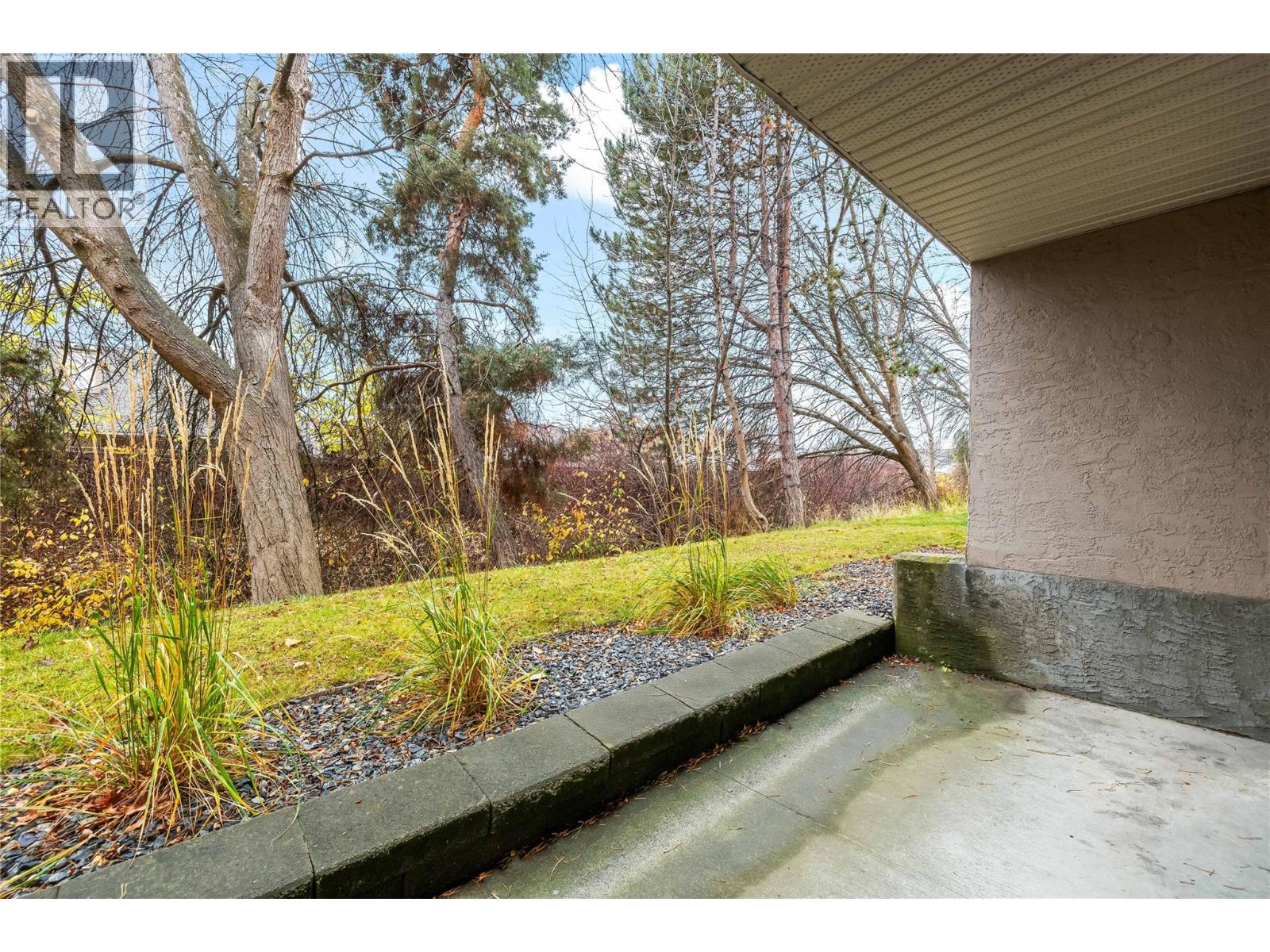 111 3180 De Montreuil Court, Kelowna