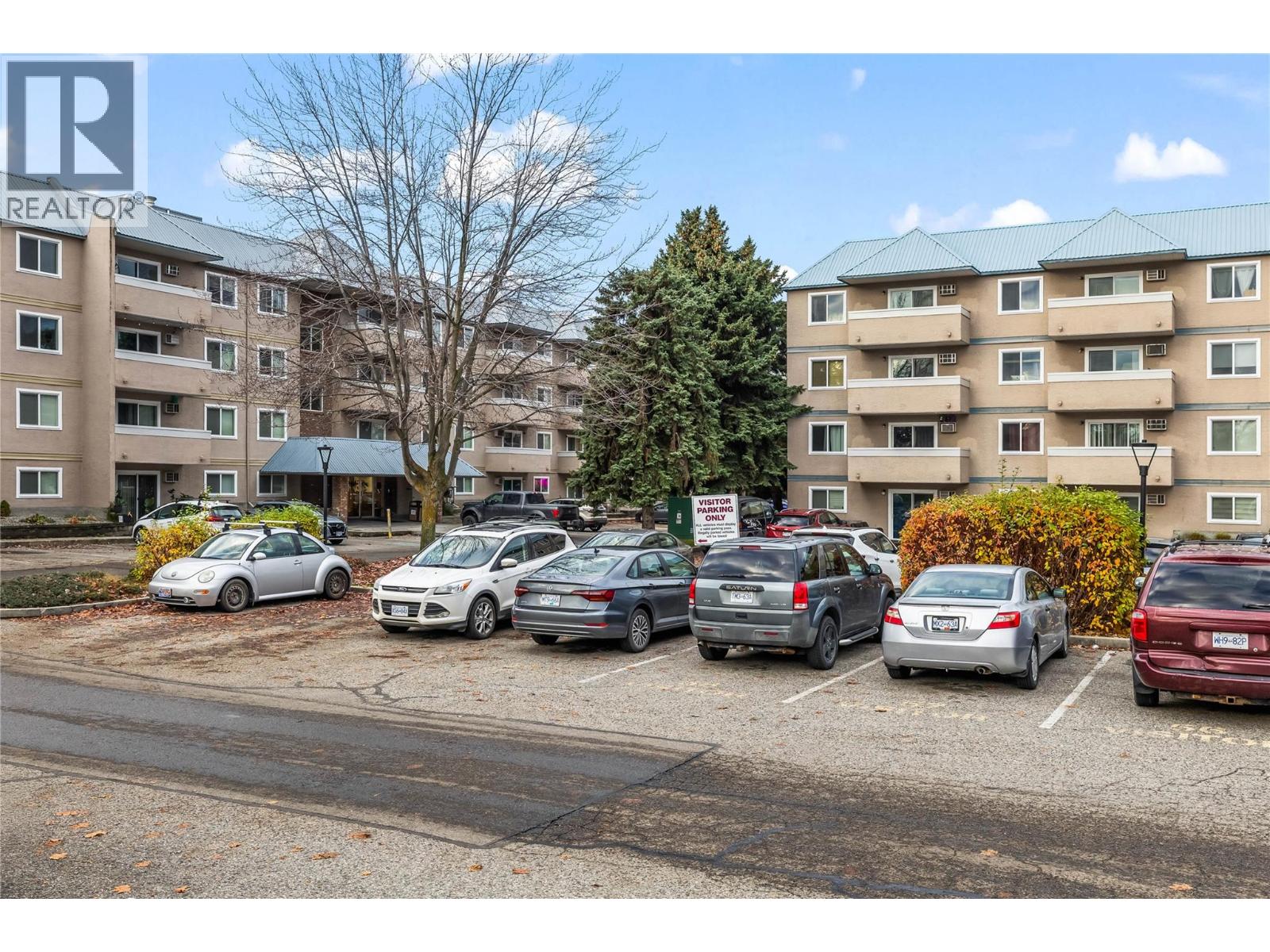 111 3180 De Montreuil Court, Kelowna