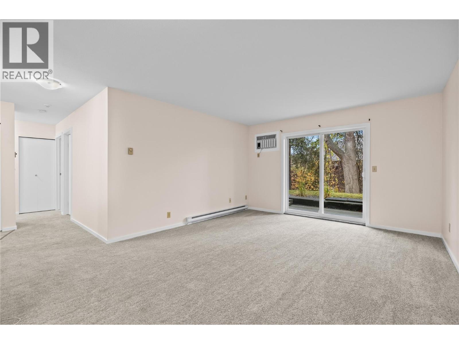 111 3180 De Montreuil Court, Kelowna