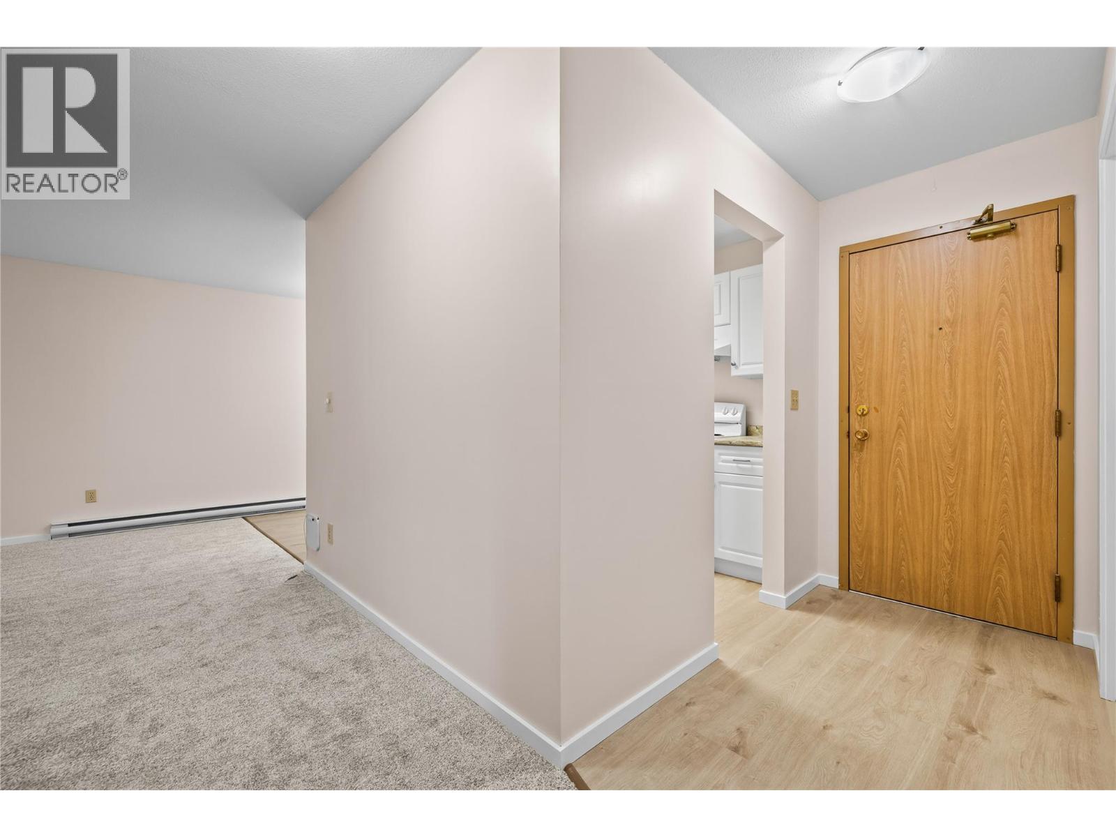 111 3180 De Montreuil Court, Kelowna