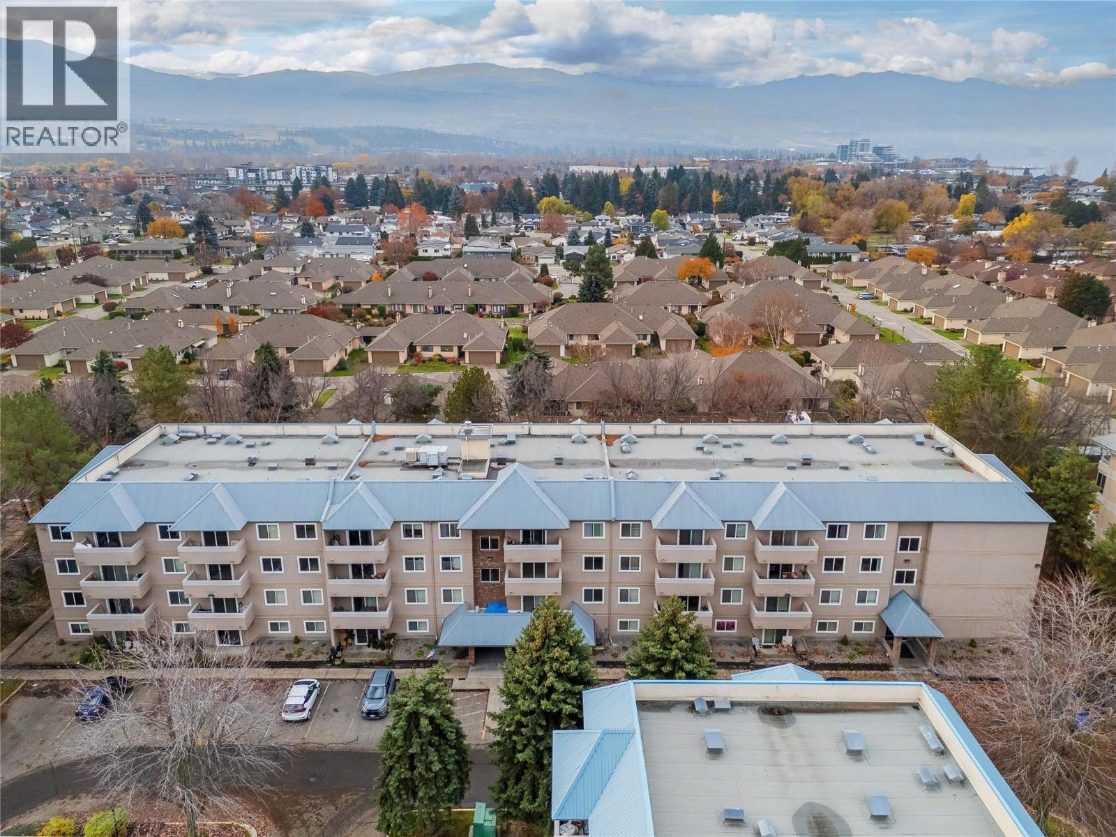 111 3180 De Montreuil Court, Kelowna