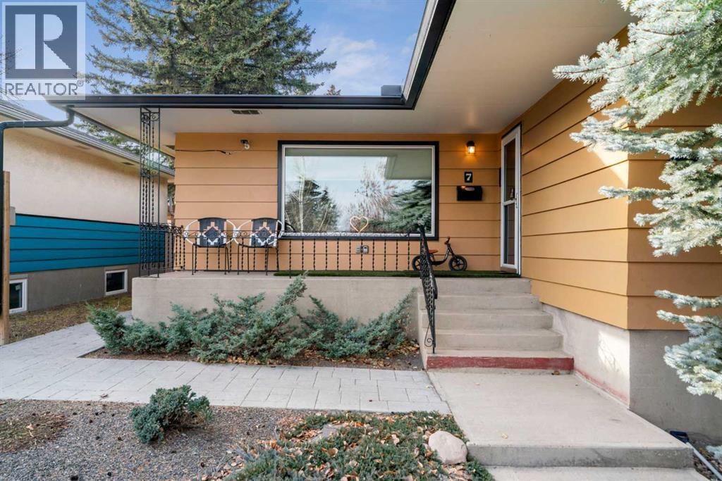 Single Family House Bungalow for Sale in  Creston Crescent NW Banff Trail Calgary 