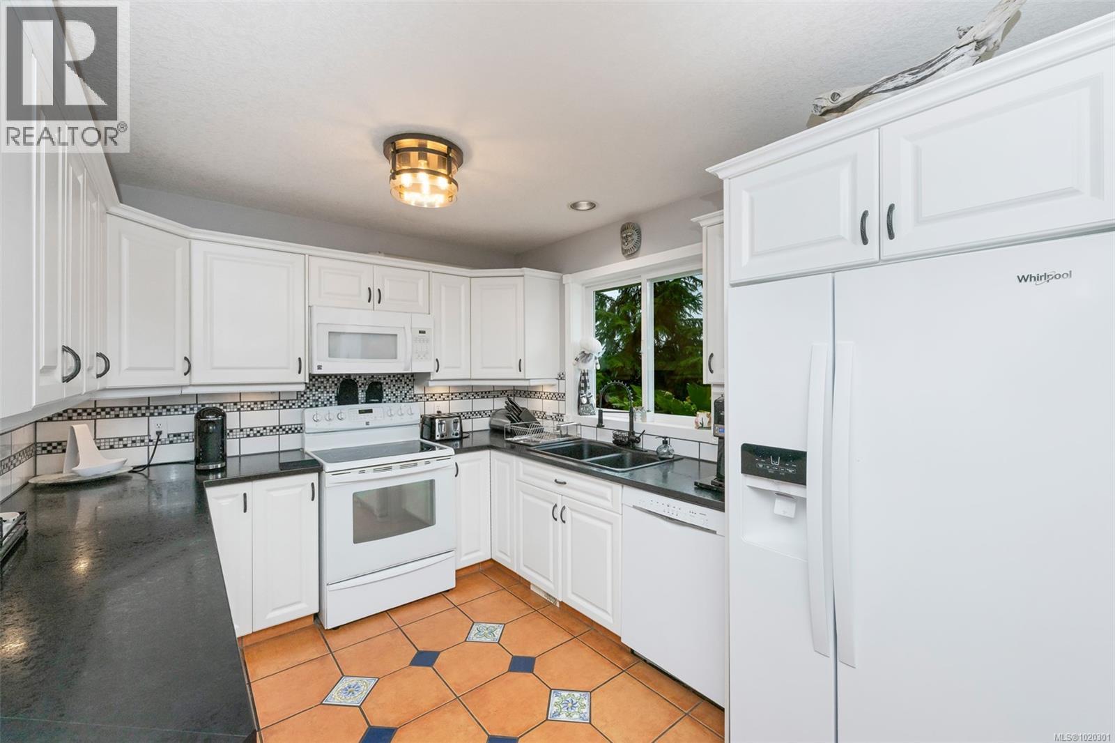 1121 Bazett Rd, Duncan