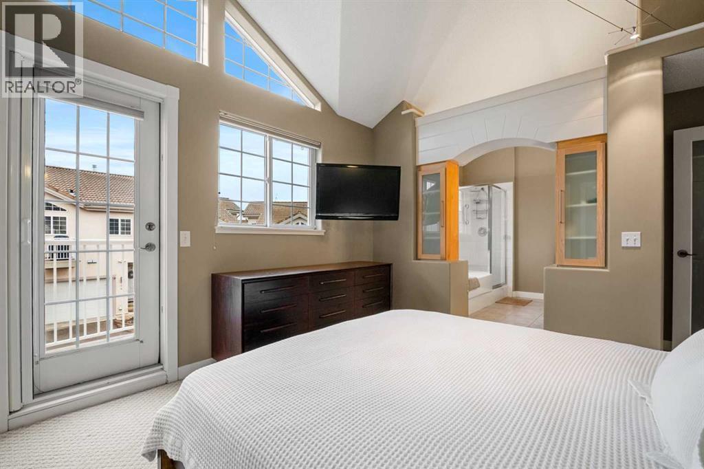 Single Family House 3 Level for Sale in  Patterson View SW Patterson Calgary 