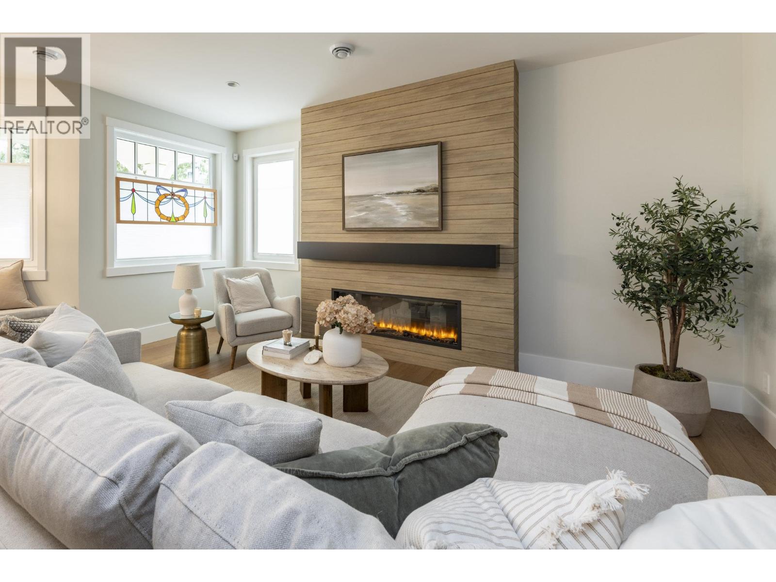 #1-4569 ARTHUR Drive, Delta