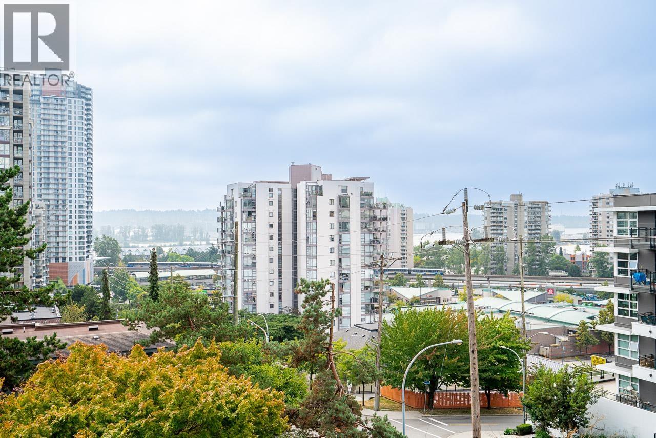 303 121 TENTH STREET, New Westminster