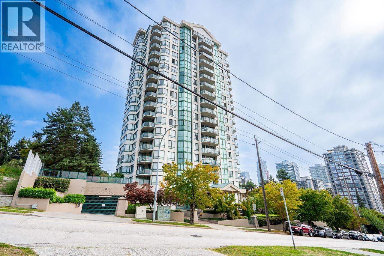 303 121 TENTH STREET, New Westminster