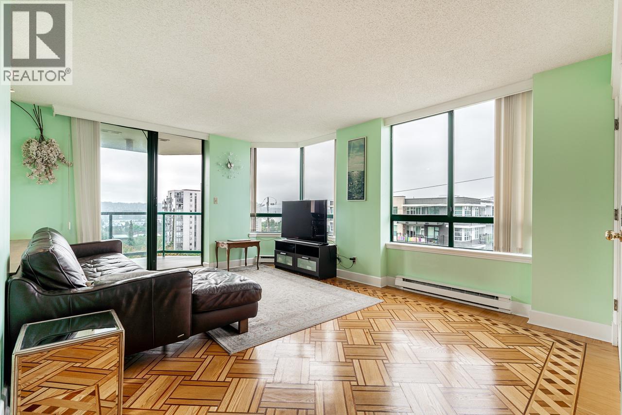 303 121 TENTH STREET, New Westminster