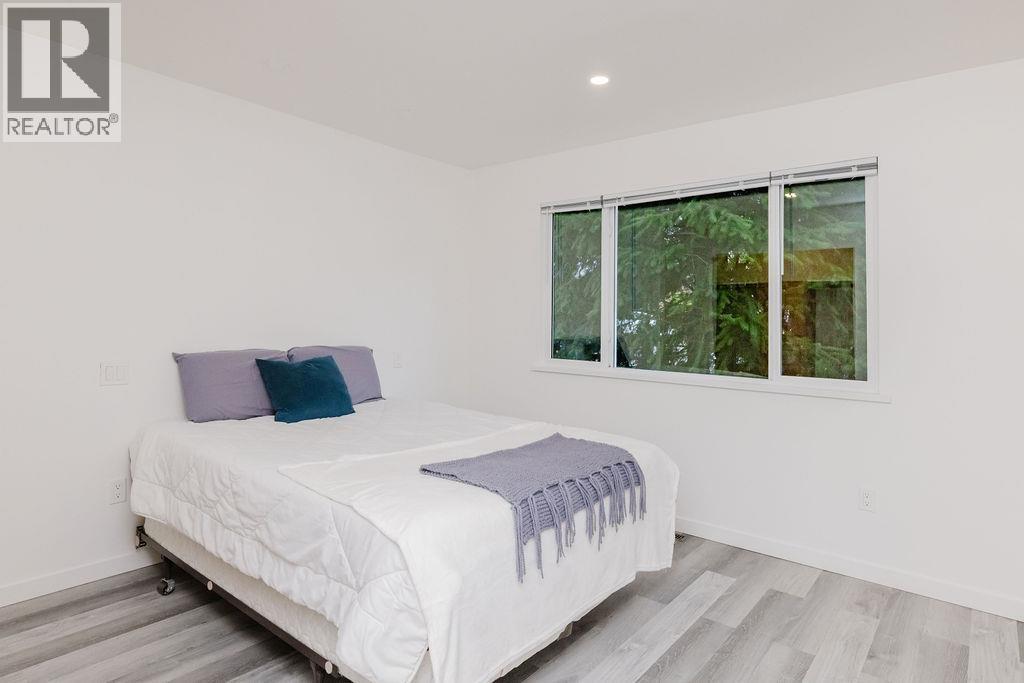 4357 CAMEO ROAD, Sechelt