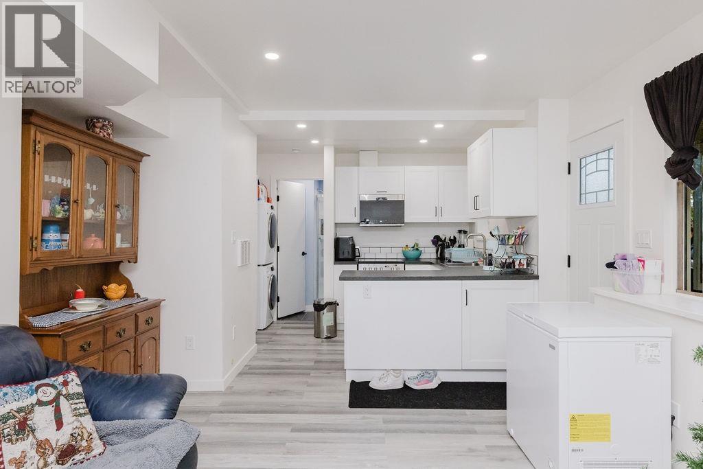 4357 CAMEO ROAD, Sechelt