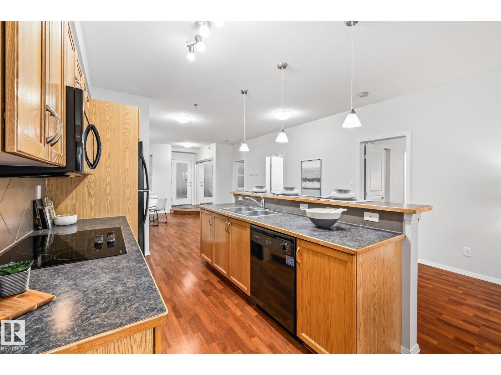 #127 4831 104A ST NW, Edmonton