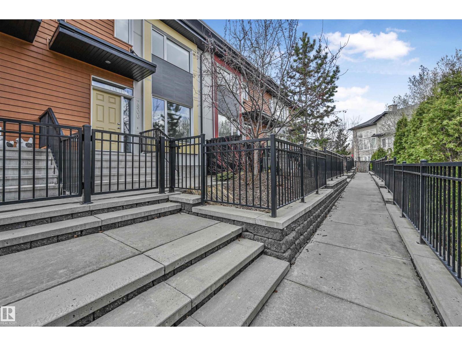 7506 MAY CM NW, Edmonton