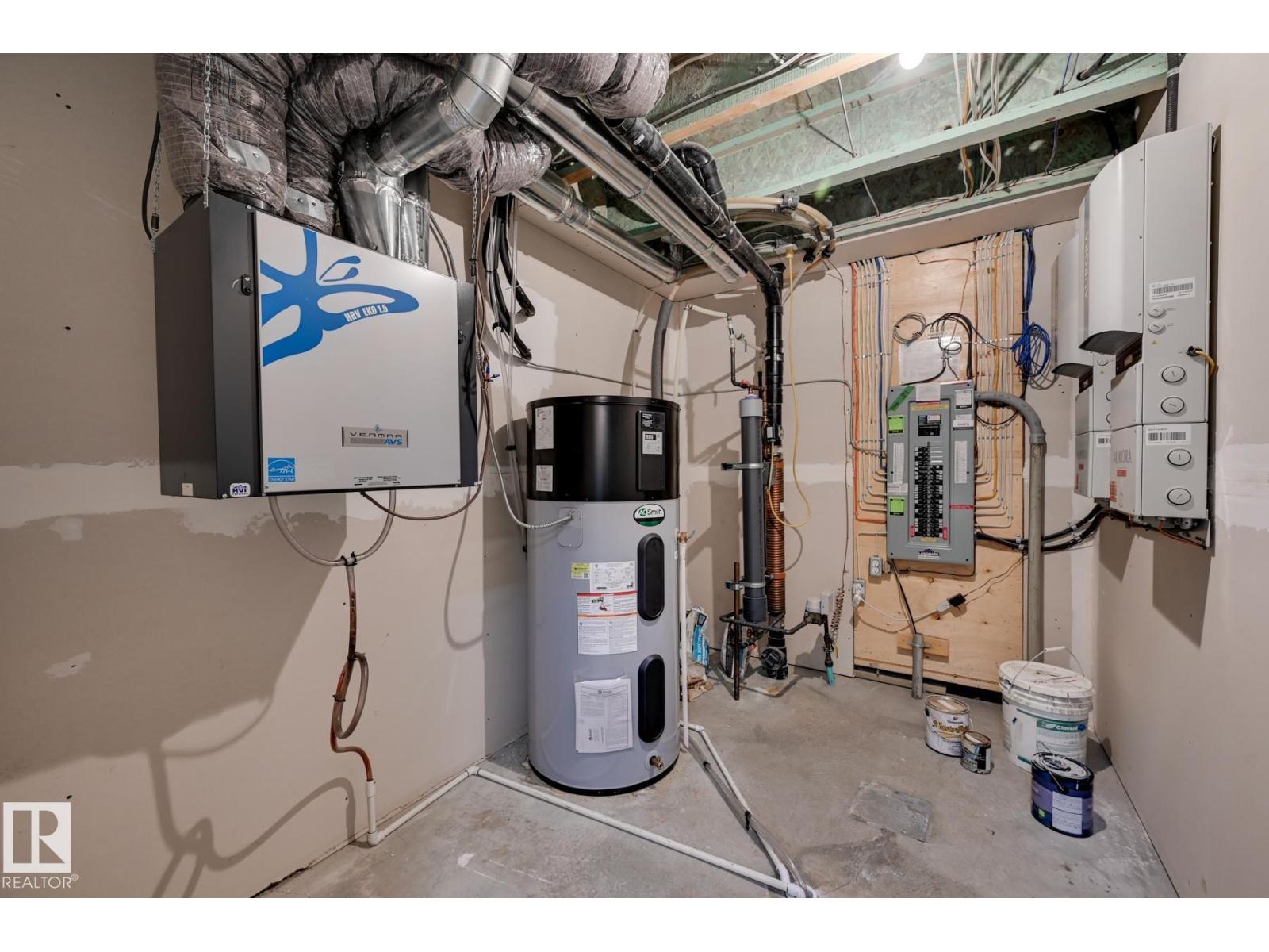 7506 MAY CM NW, Edmonton