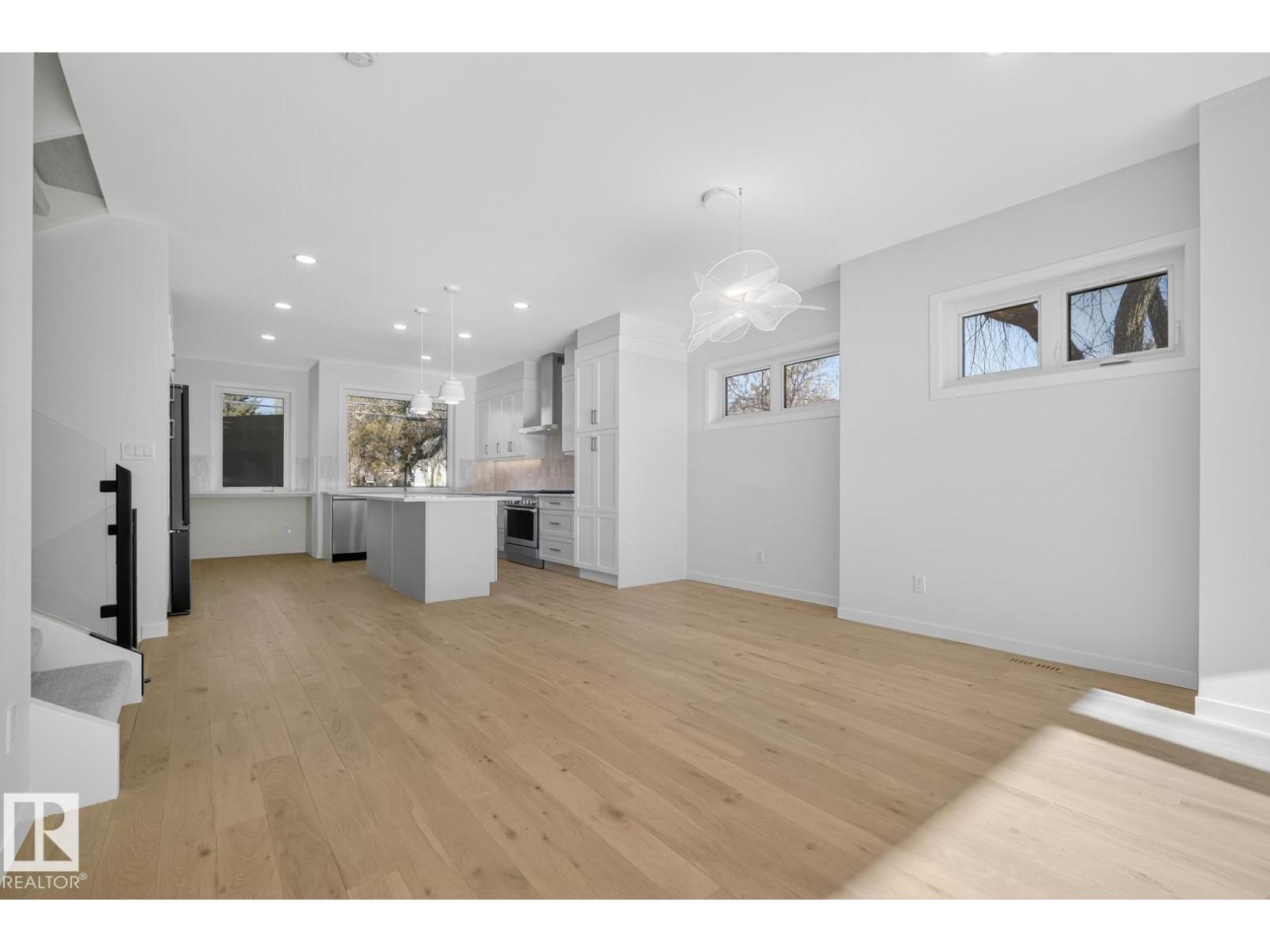 14502 103 AV NW, Edmonton