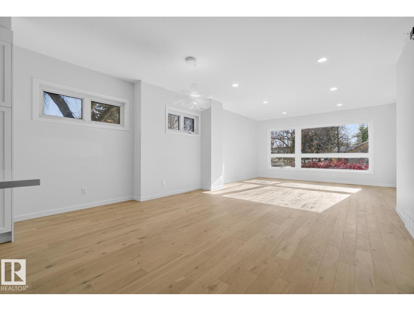 14502 103 AV NW, Edmonton