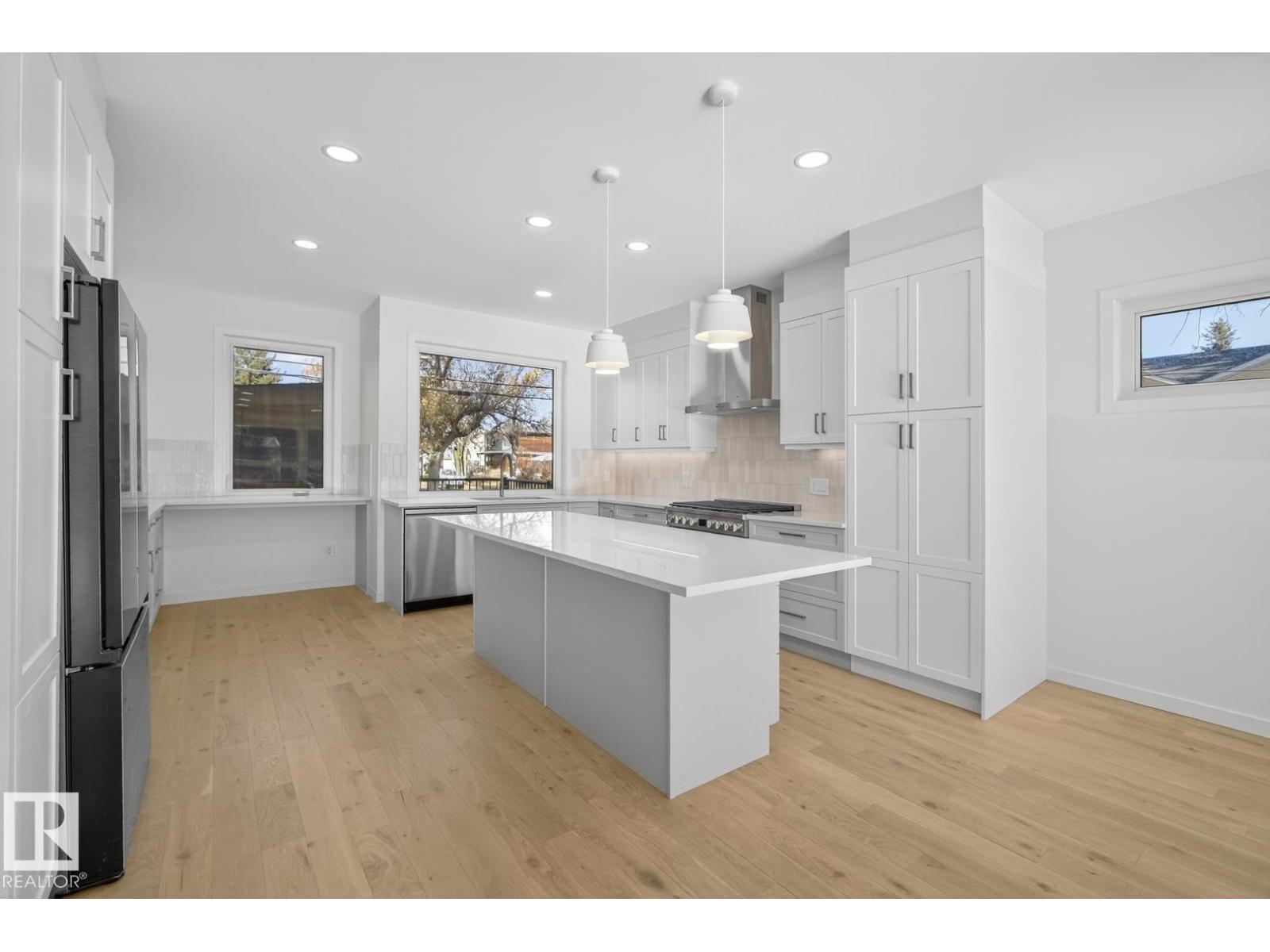 14502 103 AV NW, Edmonton