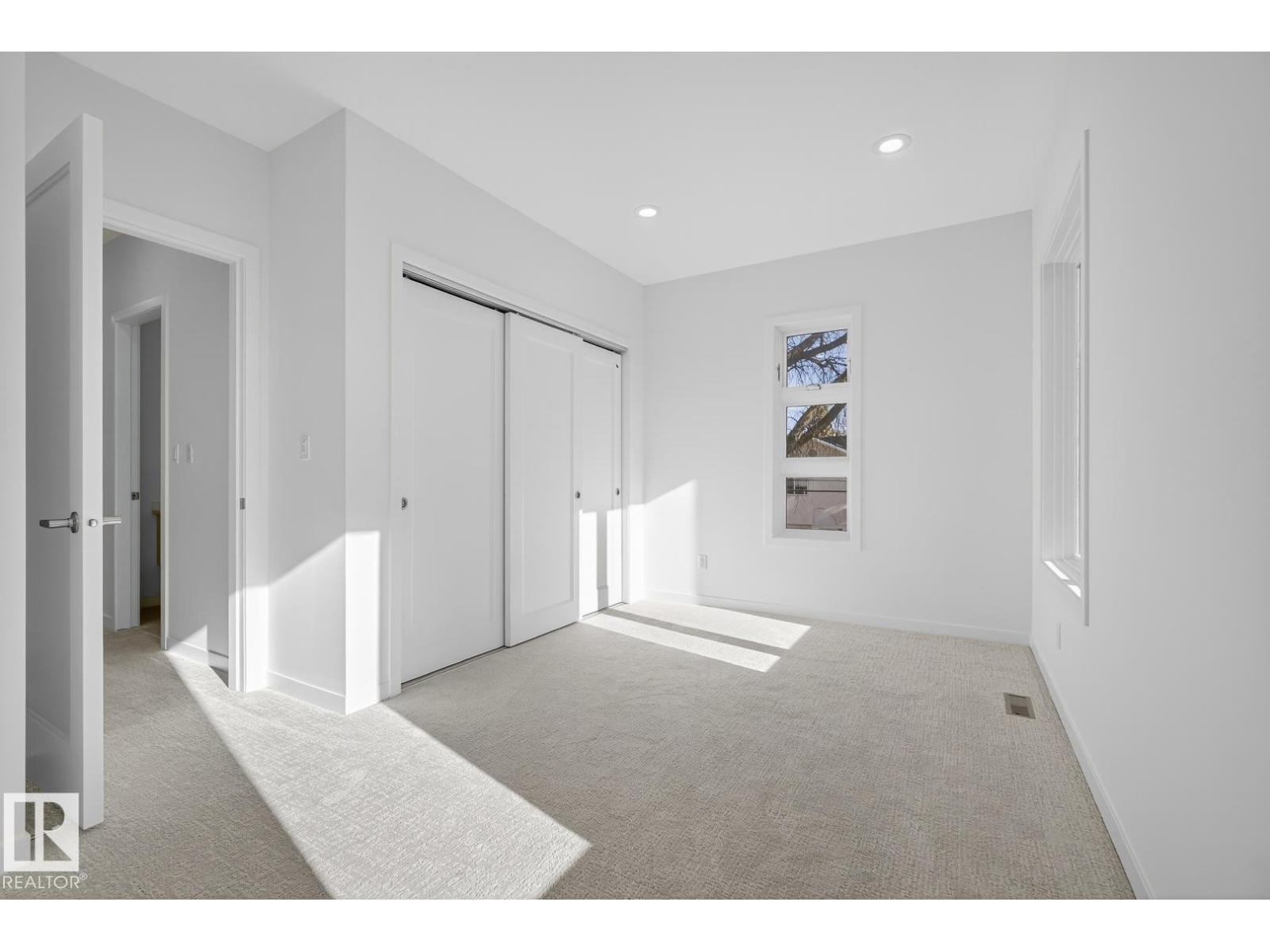 14502 103 AV NW, Edmonton