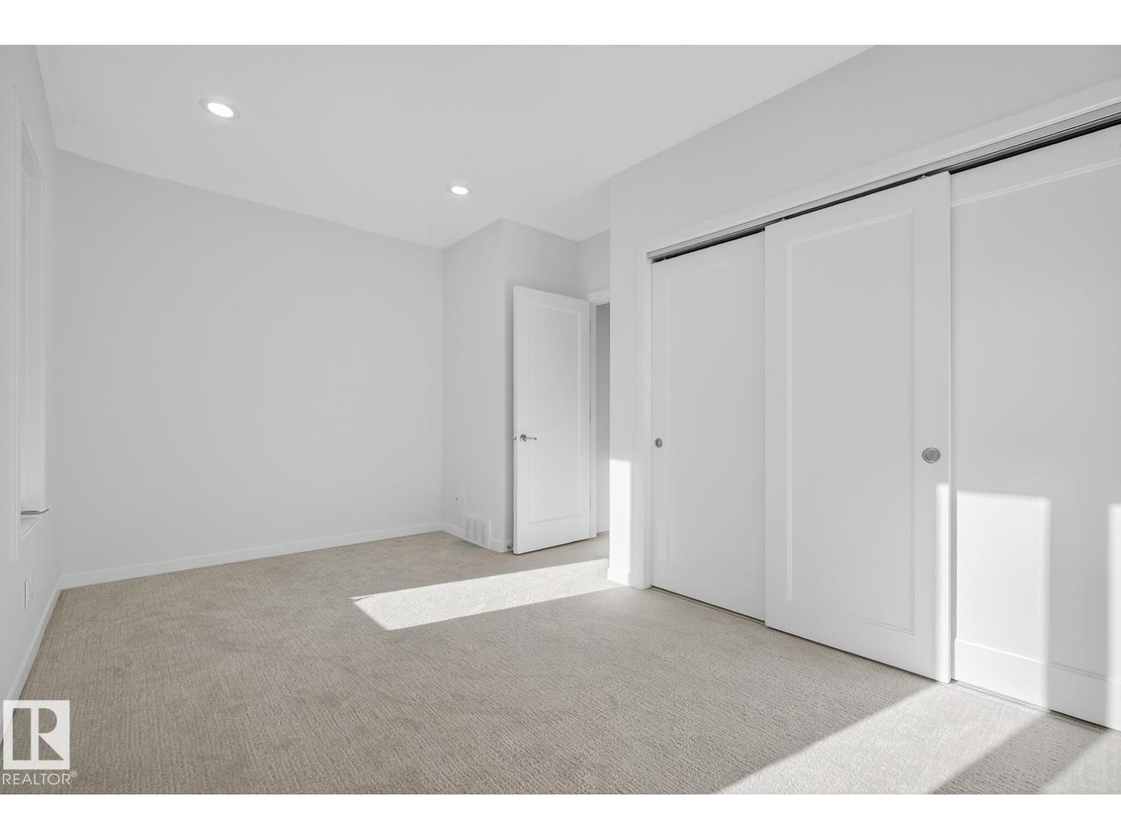 14502 103 AV NW, Edmonton