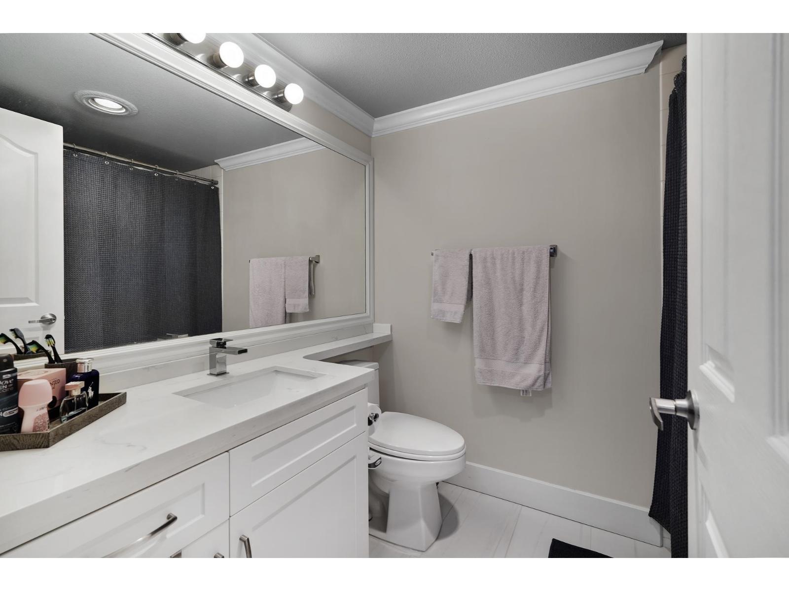 303 5465 201 STREET, Langley