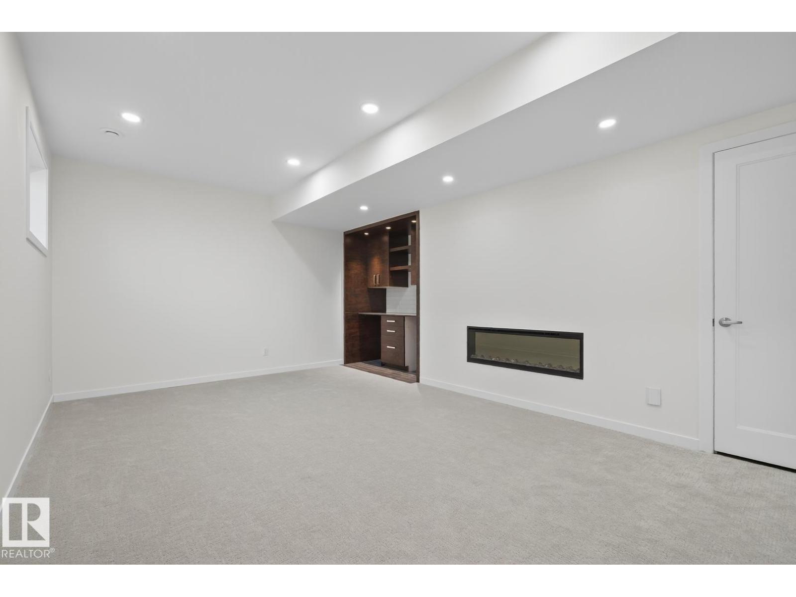 14502 103 AV NW, Edmonton