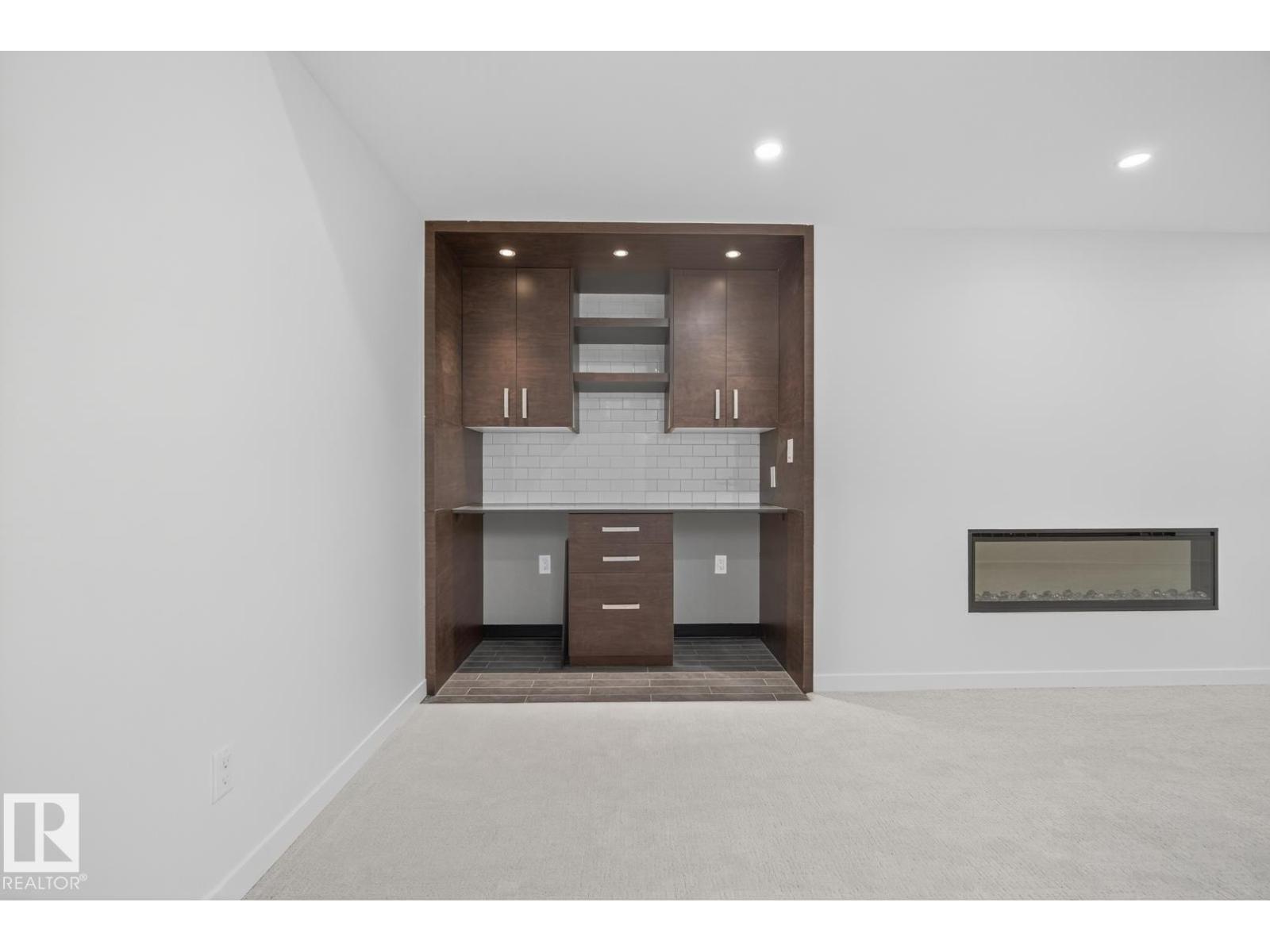 14502 103 AV NW, Edmonton