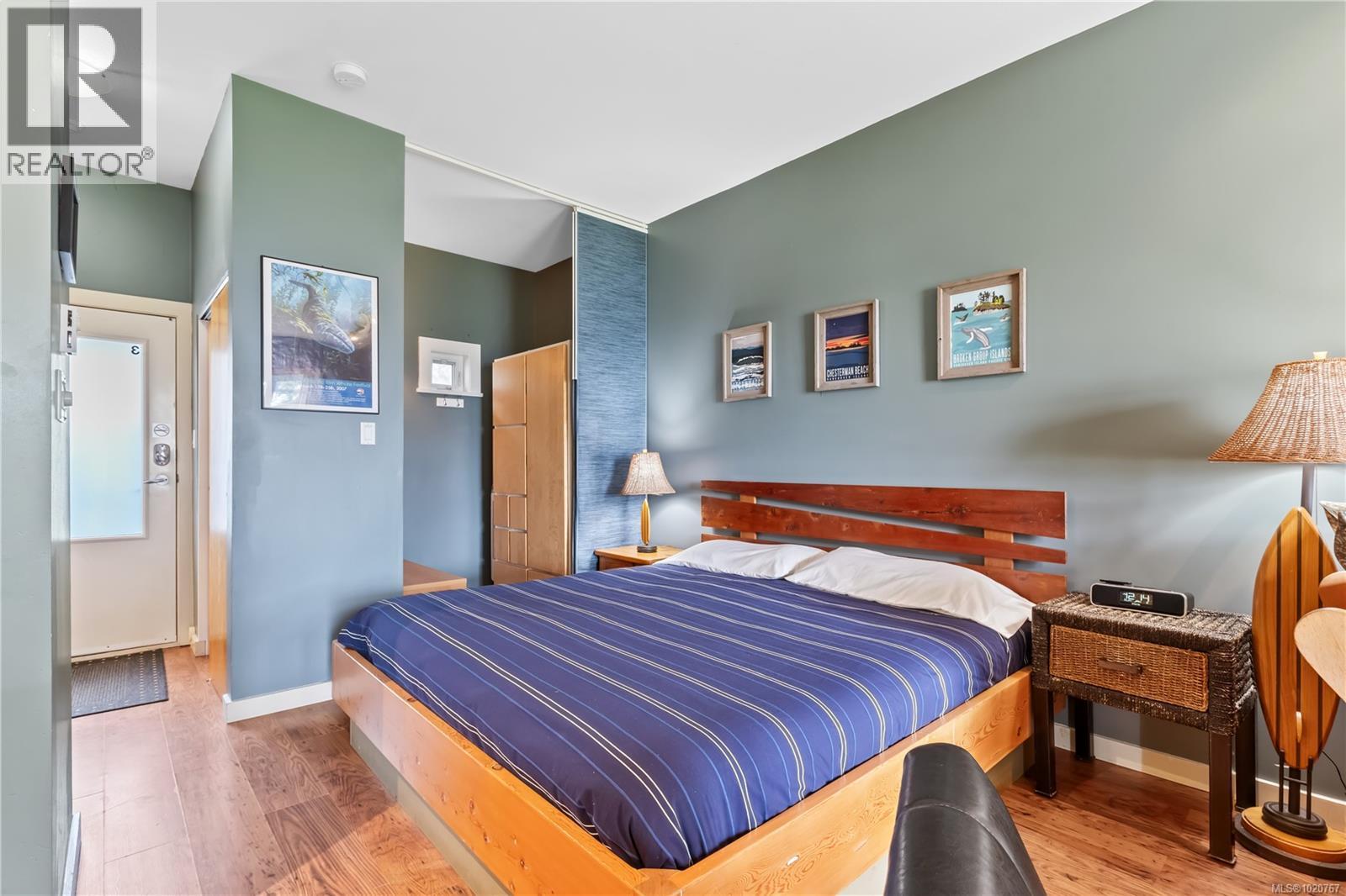 103 230 Main St, Tofino