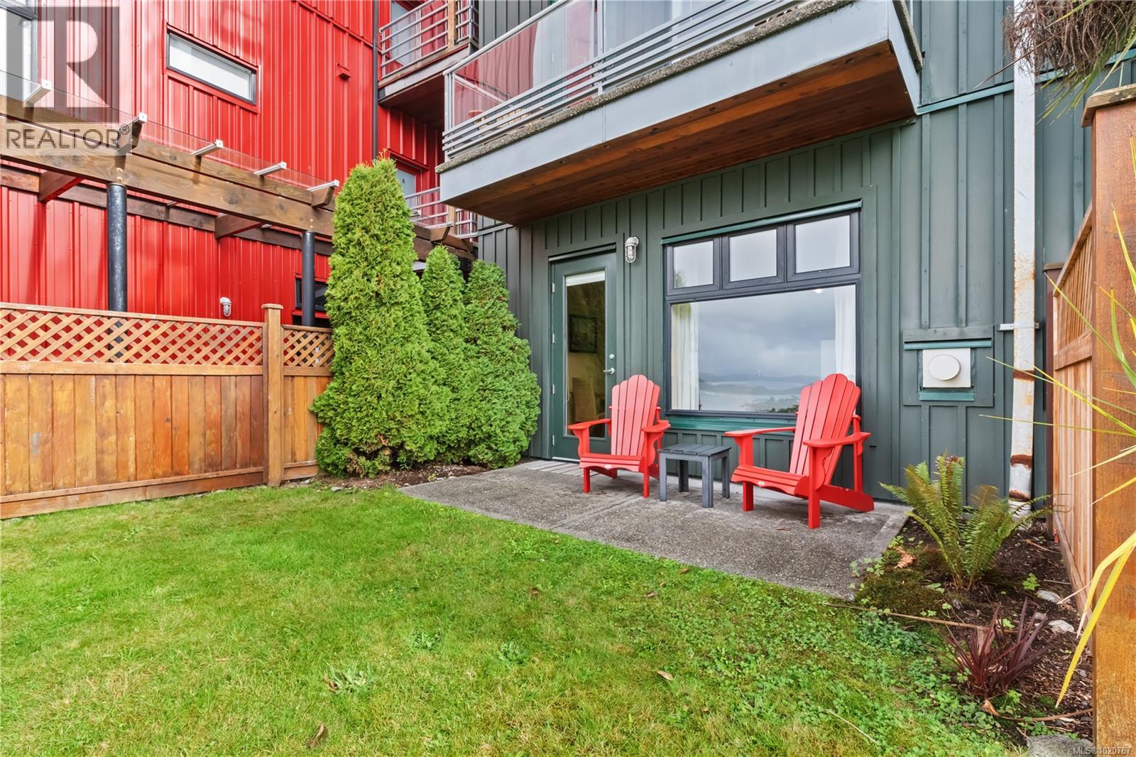 103 230 Main St, Tofino