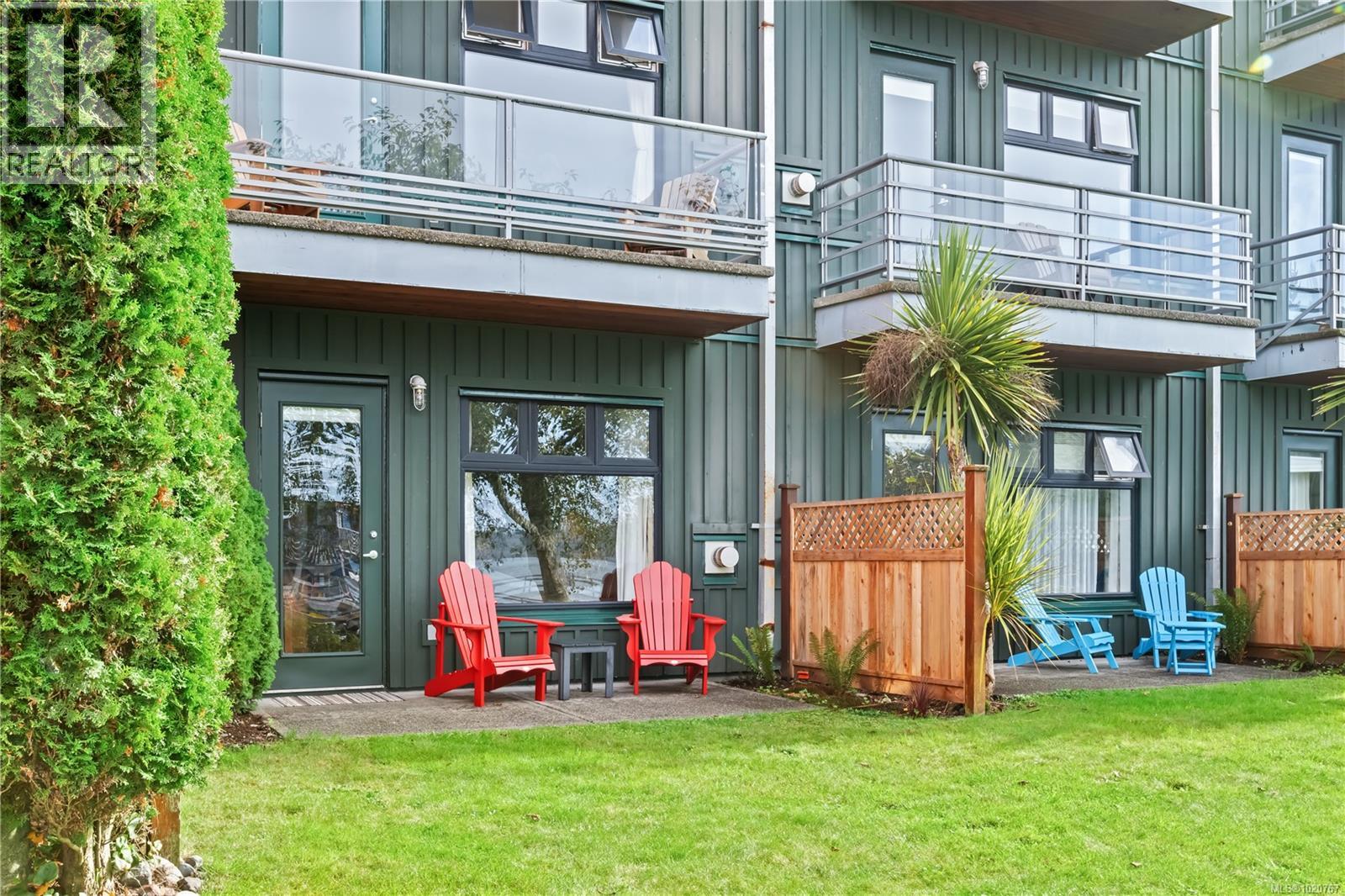 103 230 Main St, Tofino