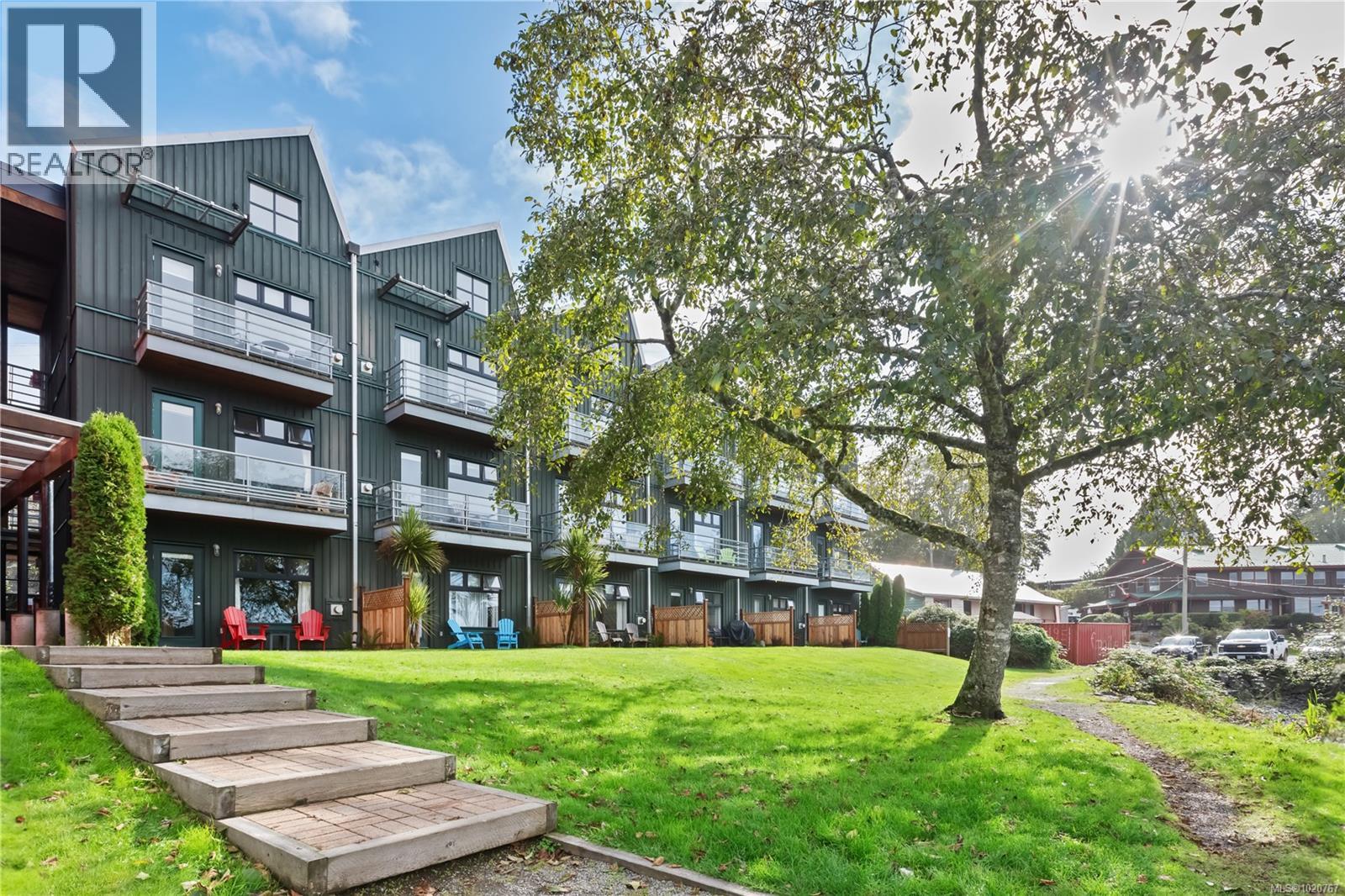 103 230 Main St, Tofino