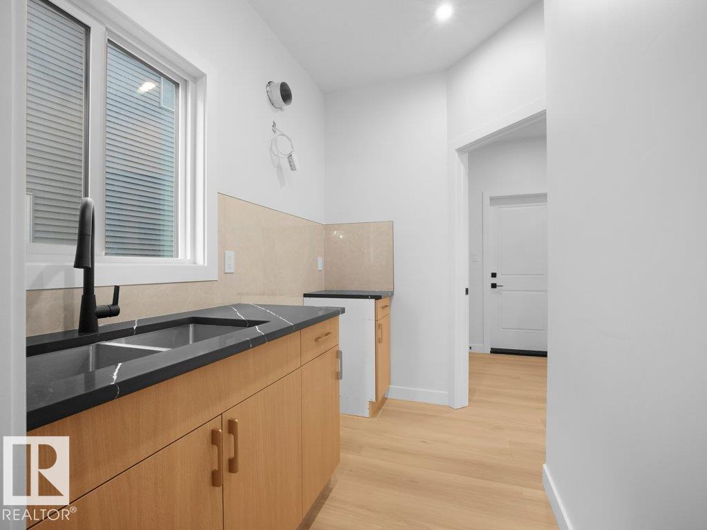 3305 Chernowski Way SW SW, Edmonton