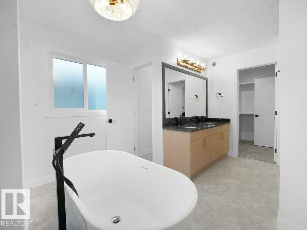 3305 Chernowski Way SW SW, Edmonton