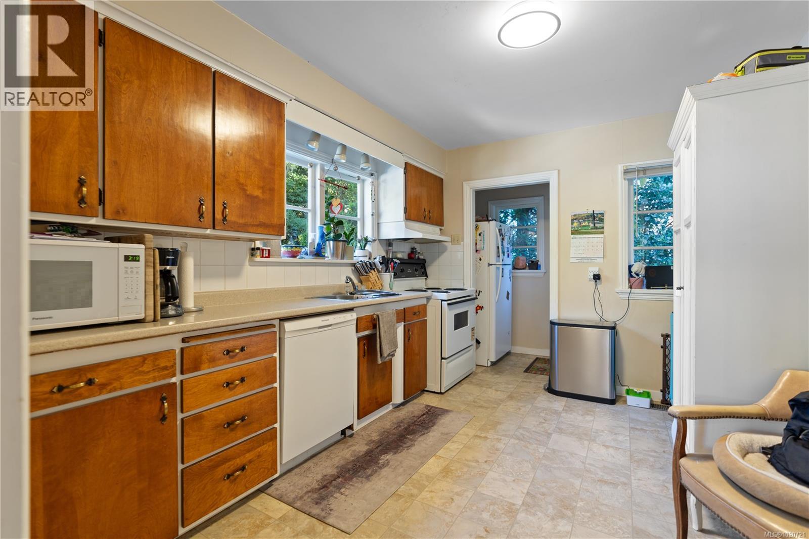 1109/1111 Collinson St, Victoria