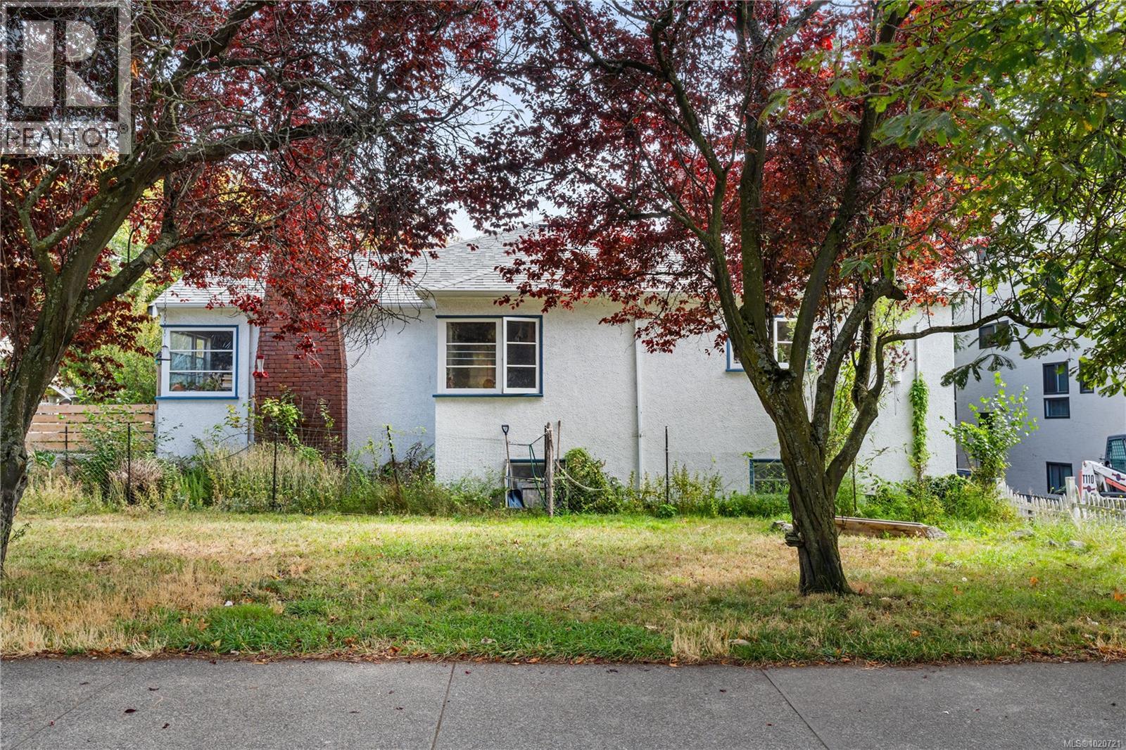 1109/1111 Collinson St, Victoria