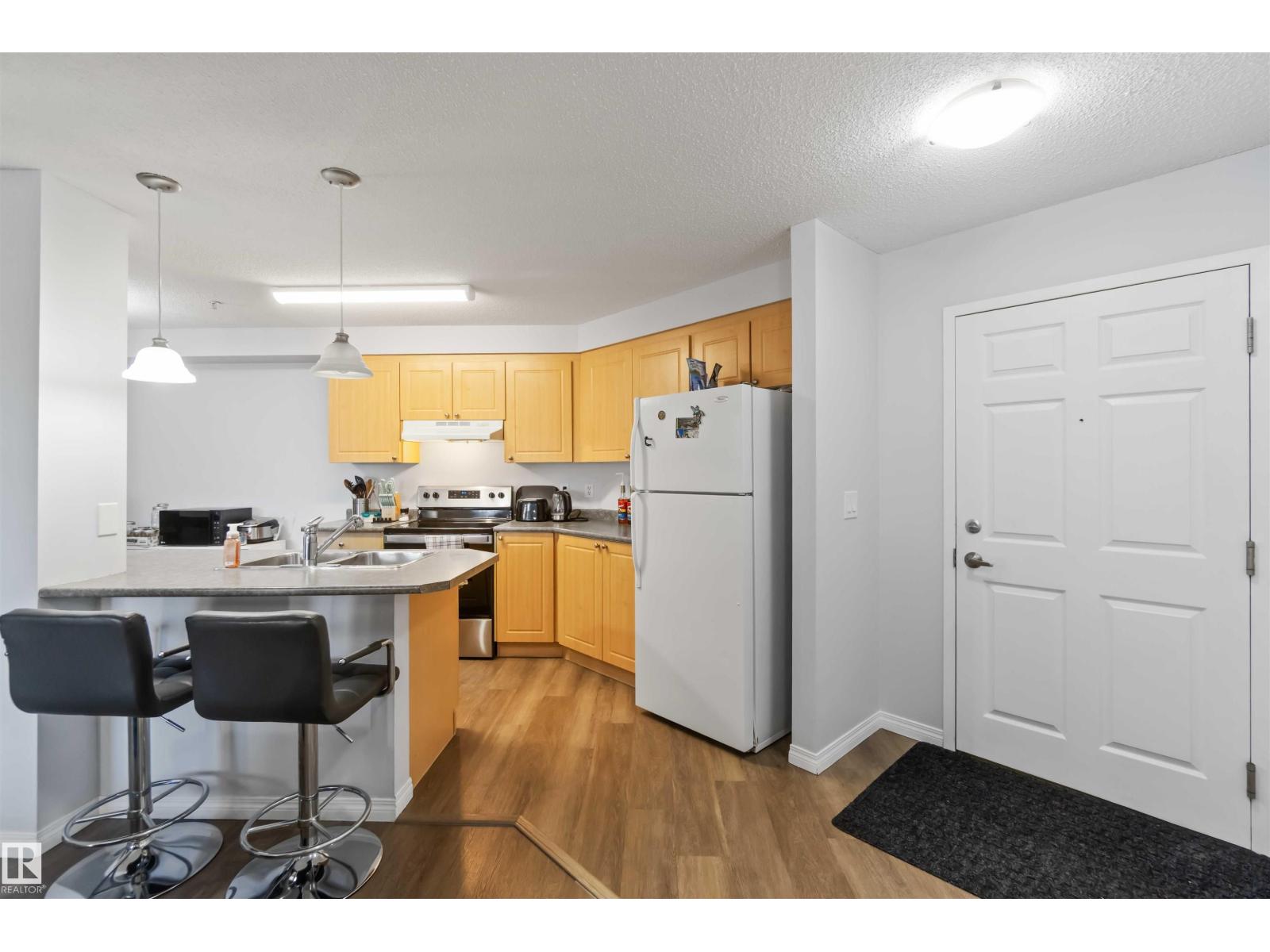 #203 636 MCALLISTER LO SW, Edmonton