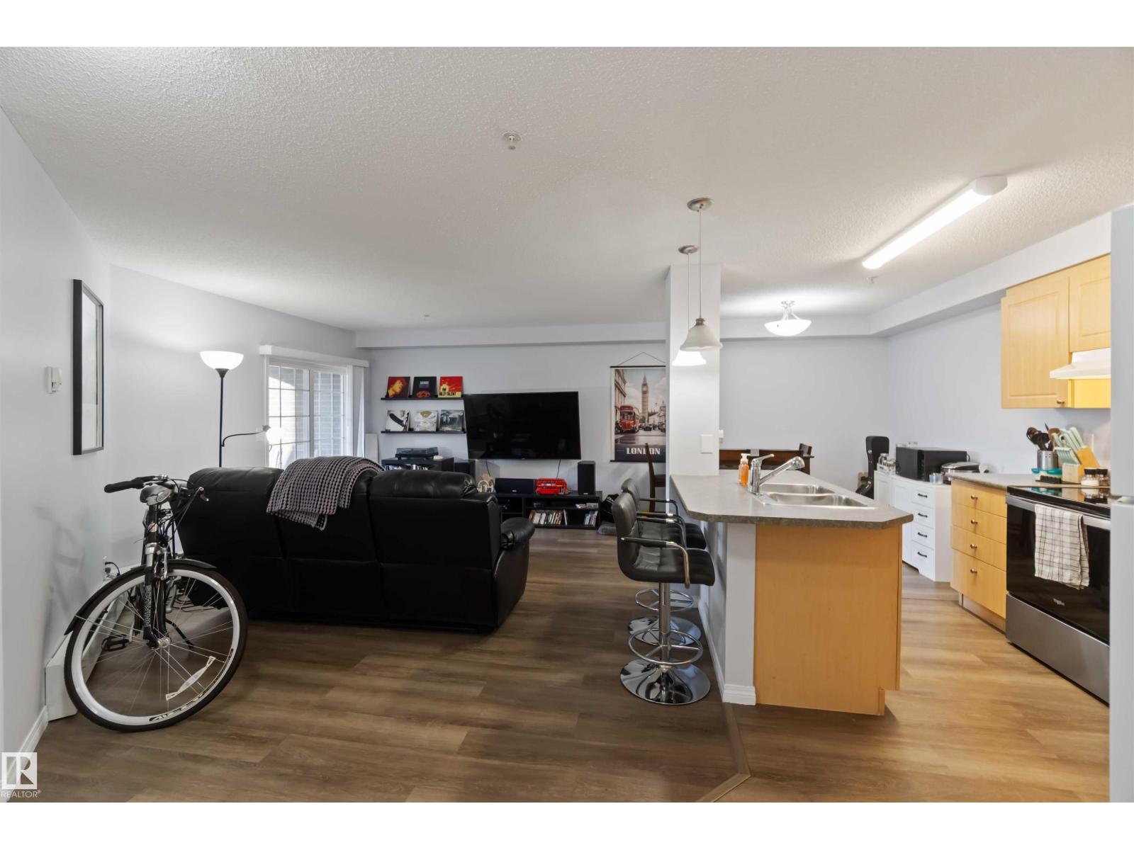 #203 636 MCALLISTER LO SW, Edmonton