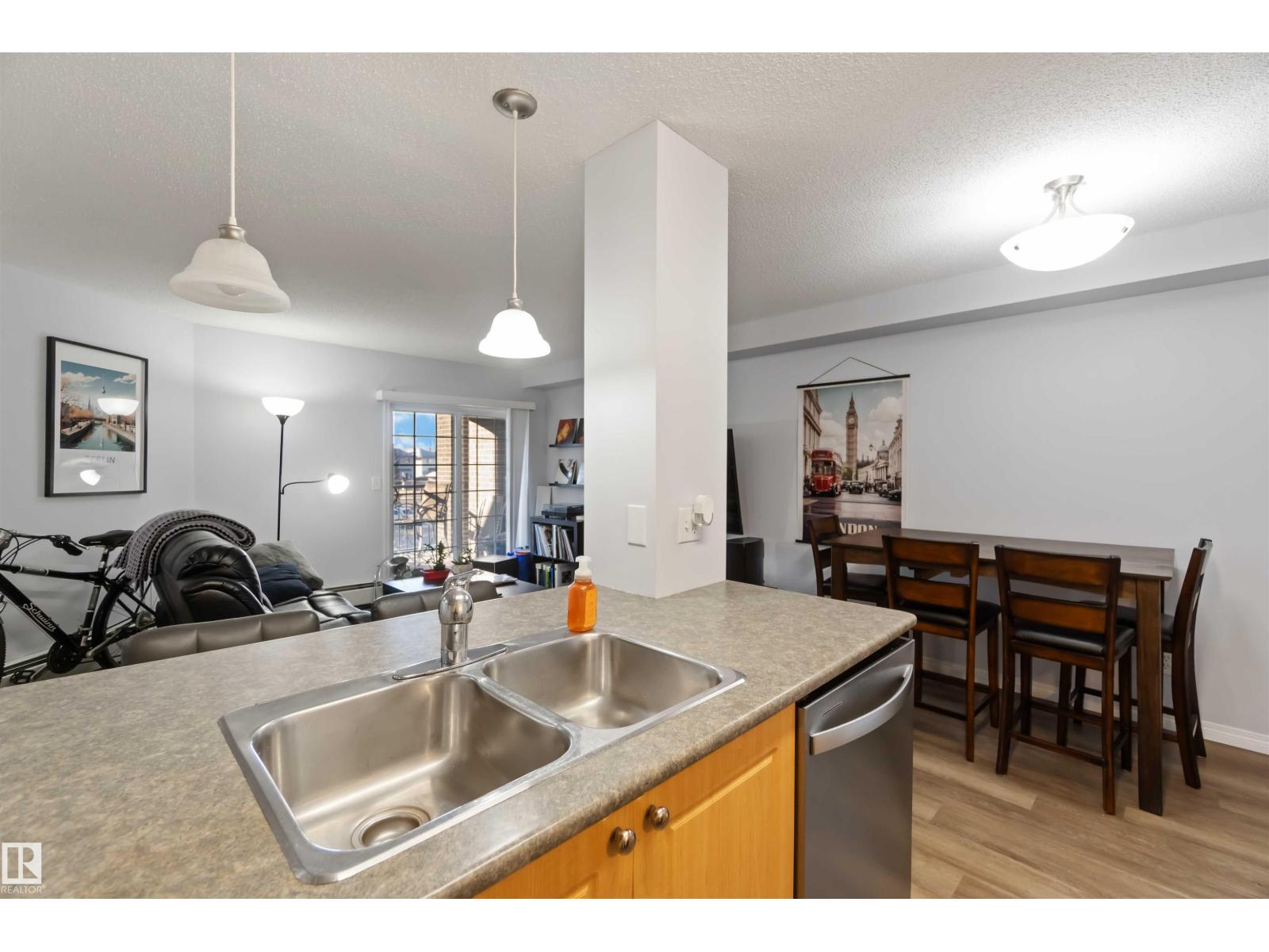 #203 636 MCALLISTER LO SW, Edmonton