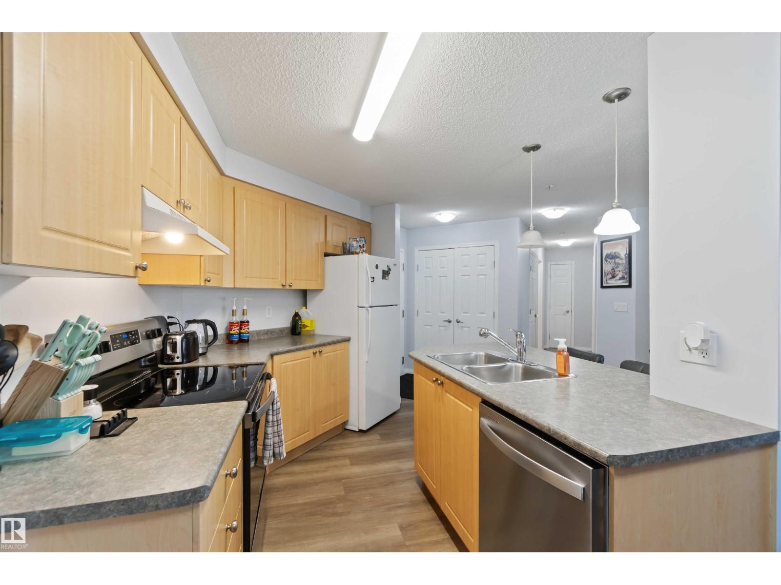 #203 636 MCALLISTER LO SW, Edmonton